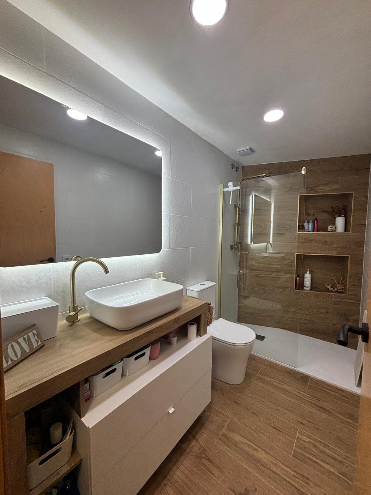 Baño Moderno Completo